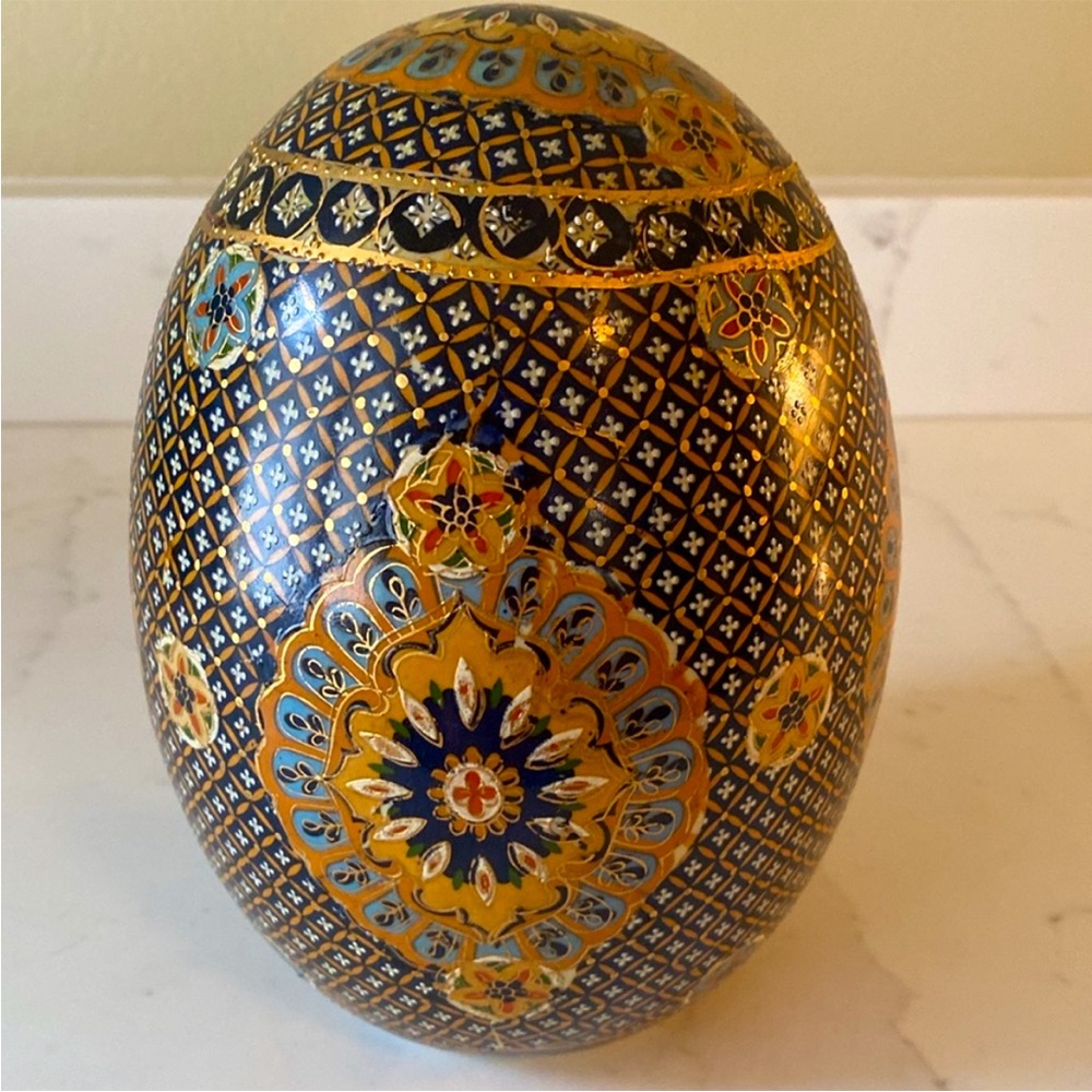 ⏰Vintage (Huge,Large) Hand Painted Porcelain Egg Shaped Home Decoration